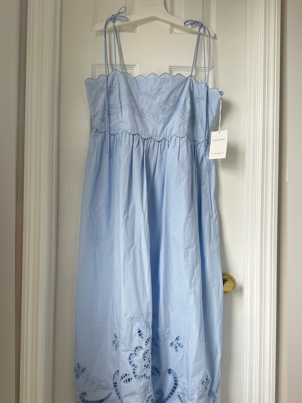 Light Blue Eyelet-Trim Midi Sundress with Spaghetti Straps - Picture 4 of 9